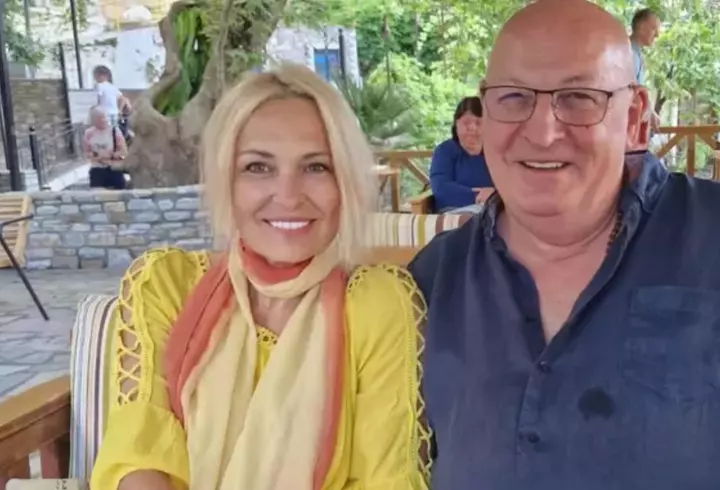 Bebe Cotimanis şi partenera sa, Iulia Dumitru, la VIVA! Couple! Secrete în premieră din relația lor: „Admir că e bărbat adevărat, este un om foarte sincer. Iubește cu adevărat și iubește frumos”
