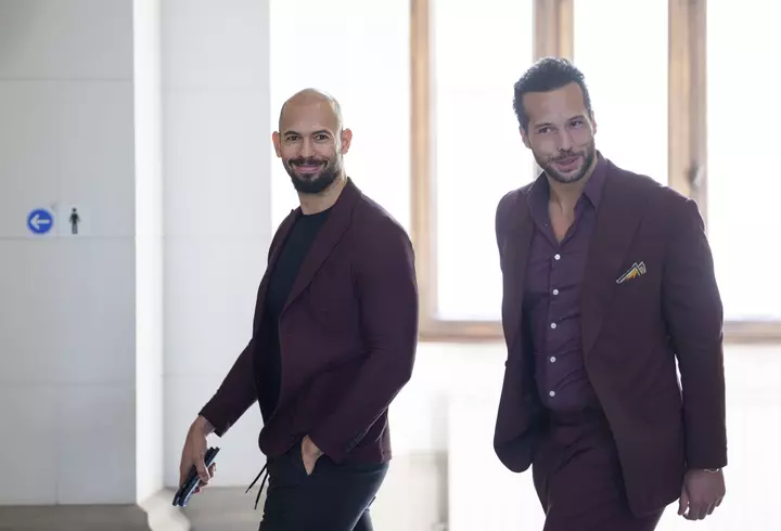 Povestea lui Claudiu Gherguț, câștigătorul Chefi la cuțite 2025. A avut o copilărie grea, marcată de lipsuri: „Mama era plecată în Italia. În frigider erau un pic de muștar și o pâine mucegăită”