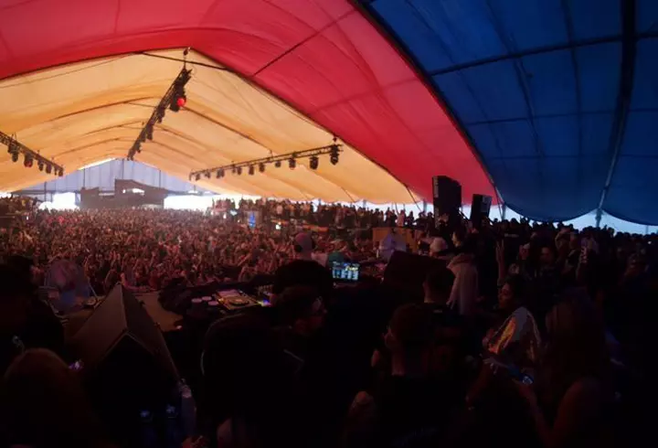 Cum să-ți transformi dormitorul cu perne care îți garantează un somn de vis