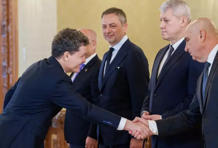 Ce au discutat Nicușor Dan și Donald Trump la summitul NATO, înainte să-și strângă mâna: „Chestiuni de politețe” / O întâlnire bilaterală se mai lasă așteptată