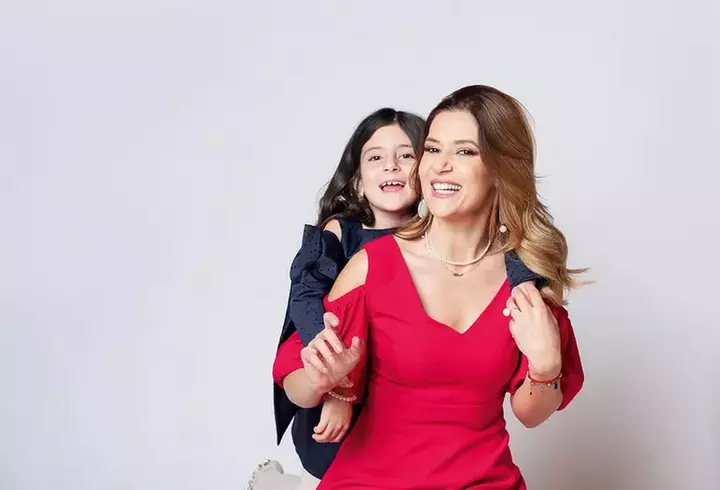 Cum își menține silueta Adriana Antoni și ce pont i-a dat Irina Loghin: ”Încerc, cât sunt acasă, să consum alimente bio”. Ce produse pentru îngrijirea pielii preferă / EXCLUSIV