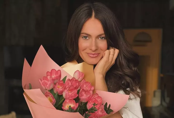Cum își menține silueta Adriana Antoni și ce pont i-a dat Irina Loghin: ”Încerc, cât sunt acasă, să consum alimente bio”. Ce produse pentru îngrijirea pielii preferă / EXCLUSIV