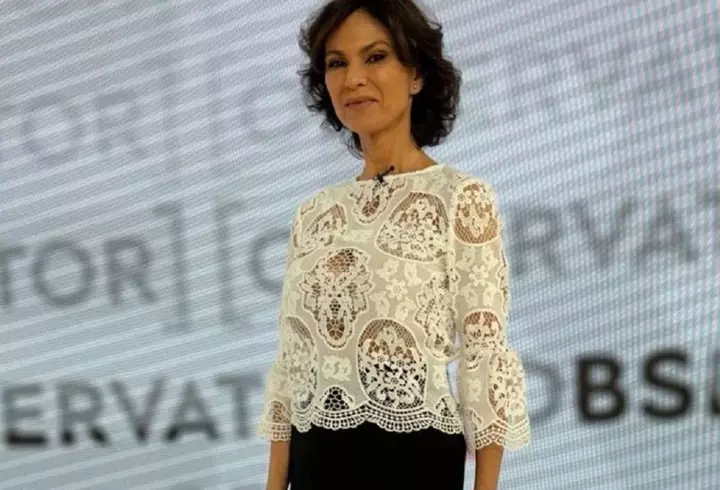 Cum își menține silueta Adriana Antoni și ce pont i-a dat Irina Loghin: ”Încerc, cât sunt acasă, să consum alimente bio”. Ce produse pentru îngrijirea pielii preferă / EXCLUSIV