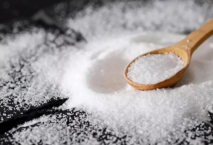 Suc de roșii fără conservanți: metoda naturală folosită de Dragoș Bucur și Dana Nălbaru. Care este ingredientul secret ce ajută la conservare