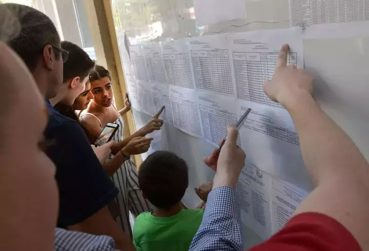 Ilie Bolojan respinge acuzațiile privind reglementarea jocurilor de noroc, calificată de Sorin Grindeanu "un pic dubioasă": "Se înșală. Vă pot explica"