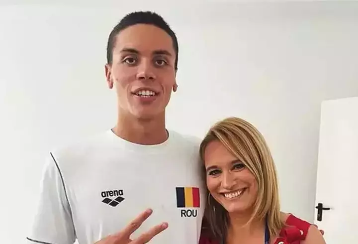 Ce ascunde Andreea Esca în fața camerelor. Detaliul pe care nimeni nu l-a observat de 30 de ani: „Mi-a spus să fiu atentă cum să îmi pună lumina, să nu se vadă acest lucru”