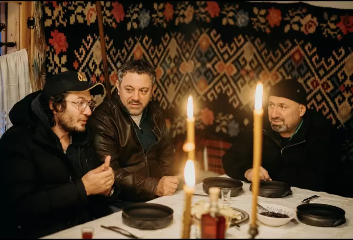 Cum își petrece Andi Moisescu timpul alături de cei doi fii ai săi și ce planuri de viitor au David și Luca: "Copiii mei sunt perfect integrați în generația lor. Fac eforturi să mă înțeleg cu ei, vorbesc cifrat" / EXCLUSIV