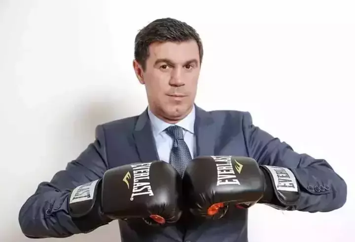 Ce notă a luat fiul lui Dan Capatos la Evaluarea Națională: "Ăsta da motiv de mândrie, Andrei!" 
