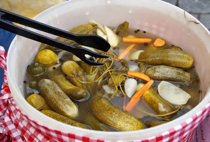 Cum previi formarea mucegaiului la zacuscă