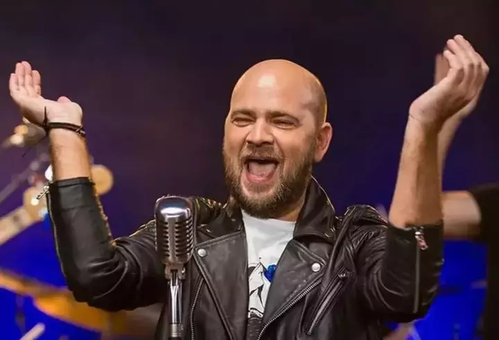 De ce a refuzat Gabriel Dorobanțu, de fapt, să cânte la festivalul Mamaia și cum atacă radiourile din România: ”Ignoră creația românească, ignoră compozitorii, ignoră interpreții. Asta este.” / EXCLUSIV
