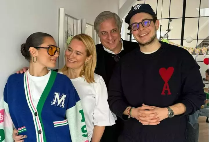 Ce ascunde Andreea Esca în fața camerelor. Detaliul pe care nimeni nu l-a observat de 30 de ani: „Mi-a spus să fiu atentă cum să îmi pună lumina, să nu se vadă acest lucru”