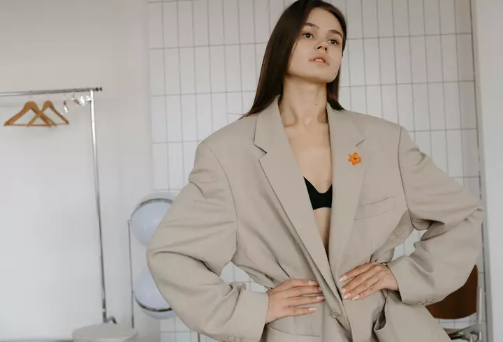 Colț de joacă pentru câini – idei creative și sigure pentru grădină