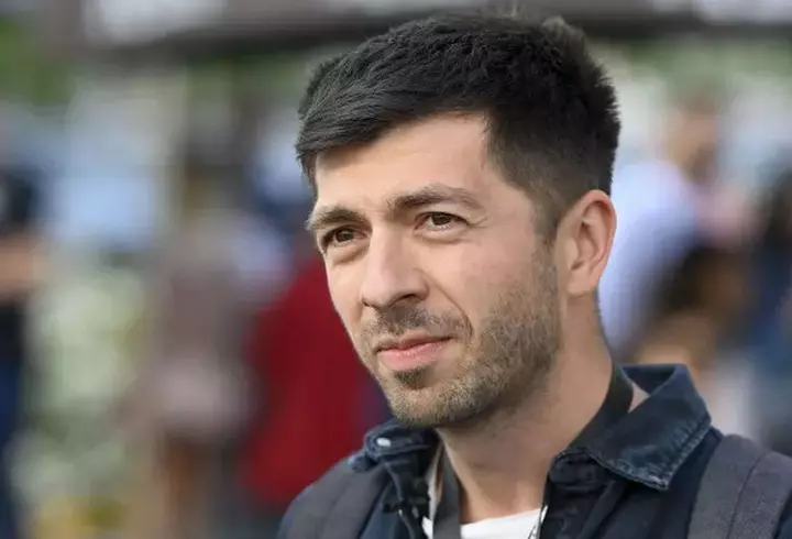 De ce a refuzat Gabriel Dorobanțu, de fapt, să cânte la festivalul Mamaia și cum atacă radiourile din România: ”Ignoră creația românească, ignoră compozitorii, ignoră interpreții. Asta este.” / EXCLUSIV