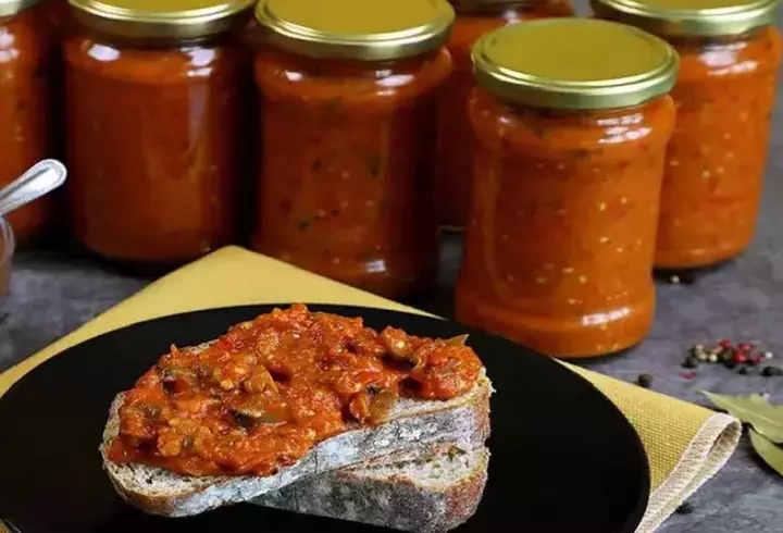 Cum previi formarea mucegaiului la zacuscă