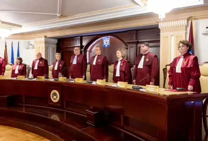 Trei persoane au fost reținute, în urma perchezițiilor de miercuri, în cazul exploziei din Rahova, care a curmat trei vieți și a rănit grav alți locatari
