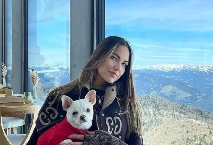 Persoana care făcea cu mâna de sub dărâmăturile exploziei din Rahova a fost salvată. Tânăra de 28 de ani a ajuns la spital, dar a refuzat internarea