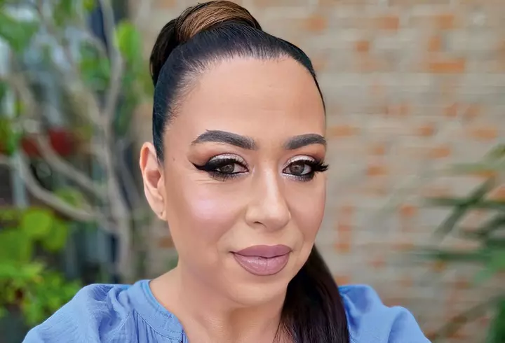 Imagini de la mormântul Fănicăi, prima soție a lui Florin Salam, la 16 ani după deces. Locul e plin de fotografii, icoane și lumânări