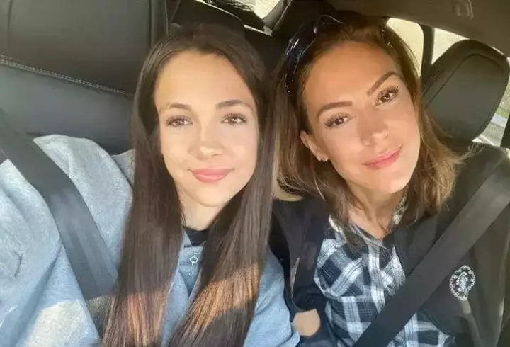 Cum se împarte Camelia Potec între viața profesională și cea de familie și ce activități are cu fiicele ei: ”Cu cea mare avem discuții aprinse despre sport, pentru că nu vrea să facă mișcare. E o prințesă”/ EXCLUSIV