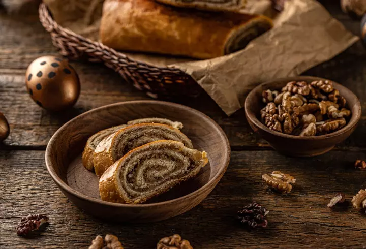 Rețetă de Putinka. Seamănă cu baclavaua și este un desert adorat de greci