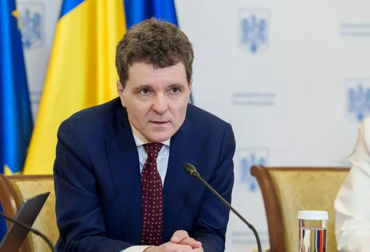 Cum răspunde Nicușor Dan după anunțul lui Sorin Grindeanu despre analiza PSD privind rămânerea la guvernare și cum intervine în scandalul PSD-USR: "România are nevoie de stabilitate"