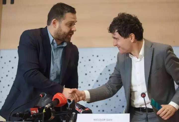 Alocaţiile pentru copii nu vor fi mărite nici în anul 2026, deși legislația în vigoare prevede actualizarea anuală cu rata inflației / Câți bani pierd copiii