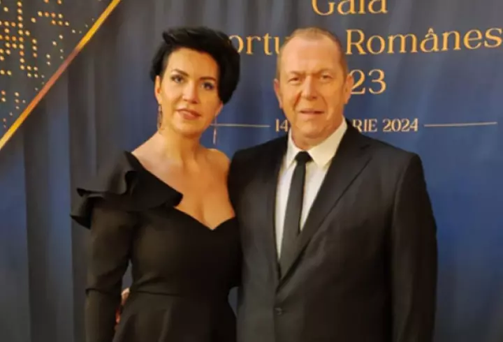 Cine este Ioniță de la Clejani. Provine dintr-o familie de lăutari, e căsătorit de 35 de ani cu Viorica de la Clejani și are 3 copii