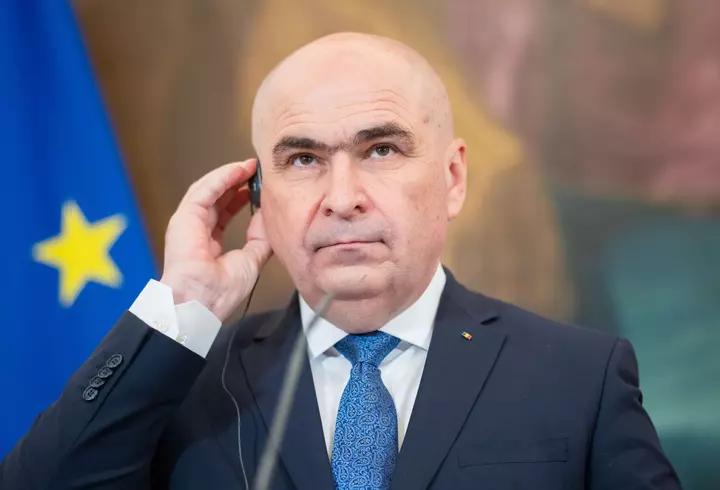 Alocaţiile pentru copii nu vor fi mărite nici în anul 2026, deși legislația în vigoare prevede actualizarea anuală cu rata inflației / Câți bani pierd copiii