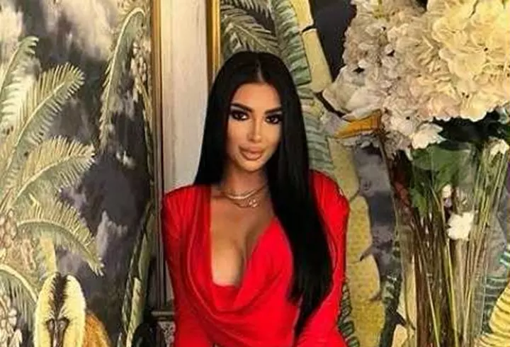 Naomi de la Casa iubirii a izbucnit în lacrimi și a părăsit platoul în direct. Concurenta se îndoiește de sentimentele lui Dorobanțu