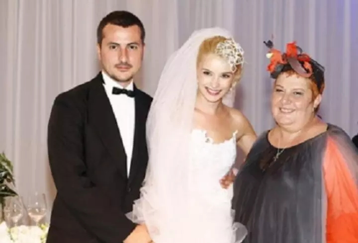 Dana Roba și-a dat iubitul afară din casă cu jandarmii: "El s-a mutat la mine și a zis că va plăti cheltuielile. Și, când au venit facturile, s-a suparat că i-am cerut bani pe cheltuieli"