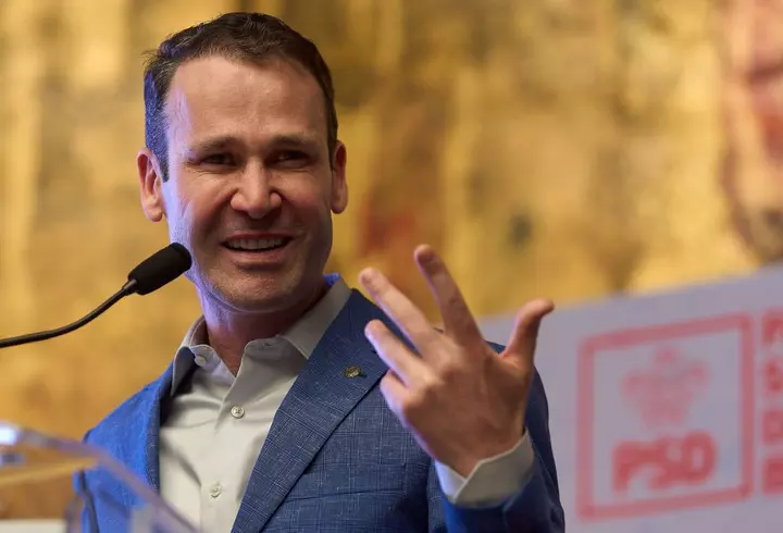 Cine este Alina Gabriela Munteanu, ultima soție a lui Gabriel Cotabiță. Au fost împreună mai bine de 10 ani, iar ea e plasată în arest la domiciliu pentru proxenetism