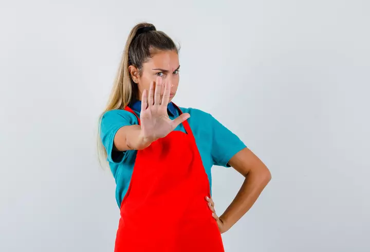 Cine este Alina Gabriela Munteanu, ultima soție a lui Gabriel Cotabiță. Au fost împreună mai bine de 10 ani, iar ea e plasată în arest la domiciliu pentru proxenetism