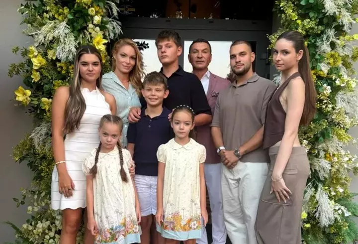 Cine este Neli, soția lui Mircea Lucescu. Povestea doamnei care stă de 59 de ani în spatale lui "Il Luce": "Poate ne-am potrivit, poate avem multe lucruri în comun, simțim, dorim"