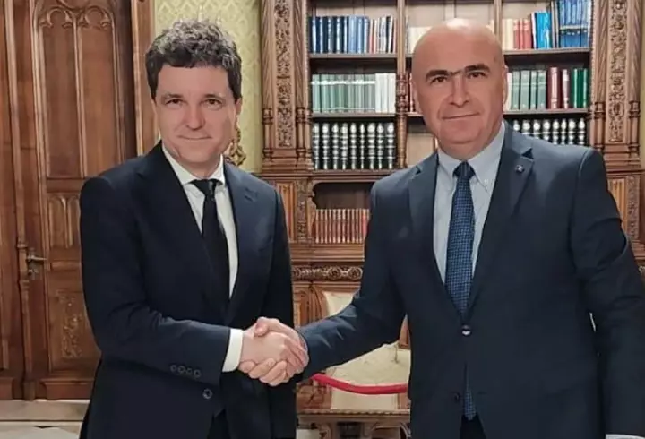 Textul moțiunii de cenzură PSD – AUR îmotriva Guvernului Bolojan, citit în plenul comun. Când urmează să fie dezbătută și votată