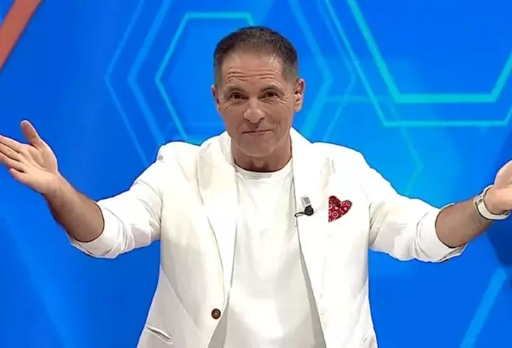 Dan Negru și Roxana Ionescu, ofertați de mai multe televiziuni să refacă Ciao Darwin: "Mi-au arătat și studii care confirmau că publicului îi e dor de show-urile de atunci"