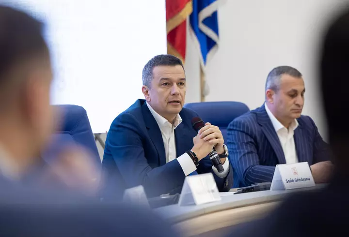 Cine a fost Mircea Lucescu, în propriile lui cuvinte: „Sunt produsul propriei mele voințe. Tata a venit după război cu o gaură în plămâni și împușcat în picior”/ Detalii neștiute despre familia lui