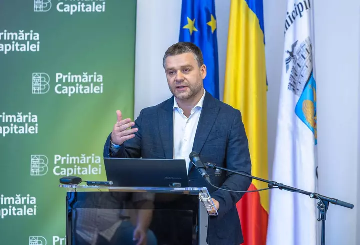 Marcel Ciolacu face front comun cu Traian Băsescu și cataloghează criza energetică drept o "criză de penibilitate": "Aia cu barjele mi-a plăcut cel mai mult"