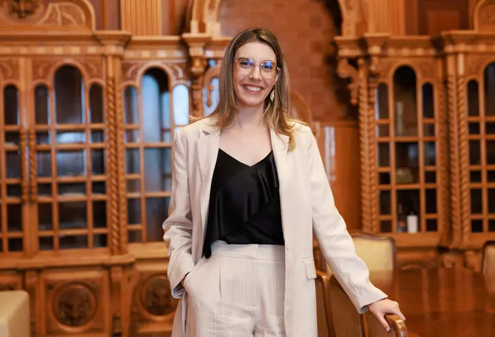Ce scrie presa internațională după moartea Mădălinei Apostol! Ce au remarcat jurnaliștii străini, după ce i-au analizat ultimele postări: „A fi sau a nu fi”