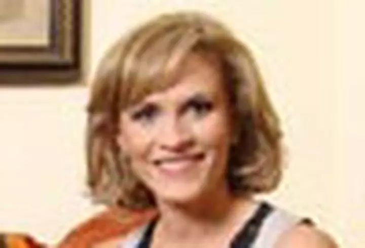 Irina Pacurariu - La business  class sau la bagaje?