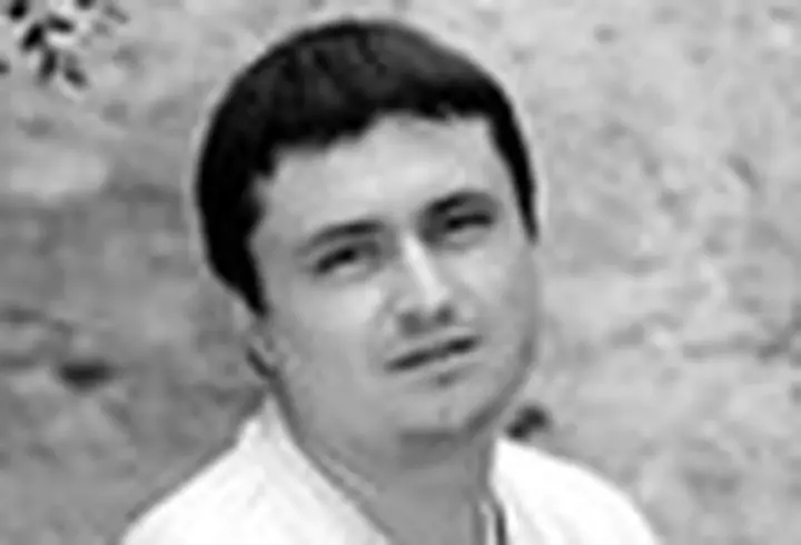 Smiley- Intre doua nu-l ploua