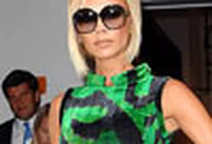 Smiley- Intre doua nu-l ploua