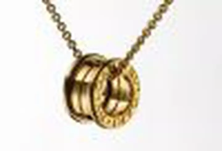 Monica Barladeanu a urmat cursuri de actorie la Hollywood