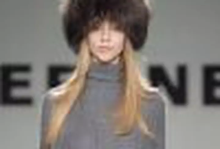 Monica Barladeanu a urmat cursuri de actorie la Hollywood