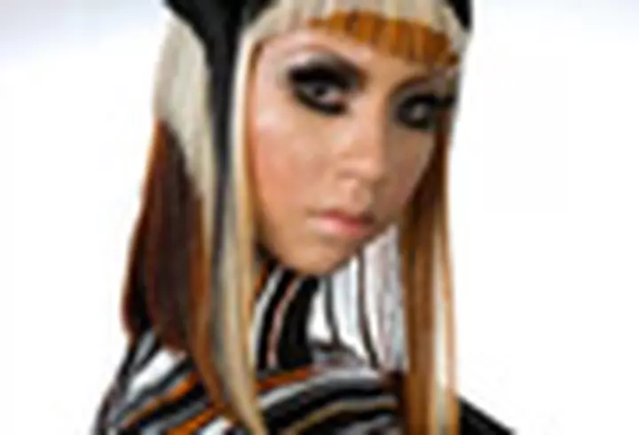 Monica Barladeanu a urmat cursuri de actorie la Hollywood