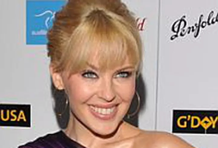 Kylie Minogue s-a impacat cu Olivier Martinez