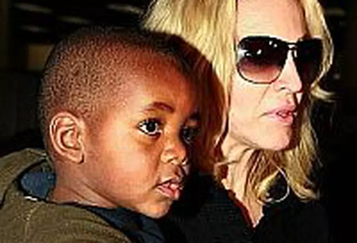 Liv Tyler divorteaza