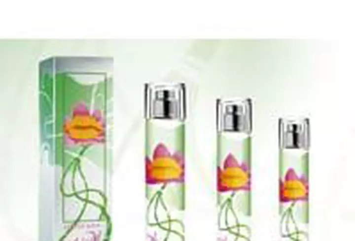 O piele fina cu benzile epilatoare de la Veet