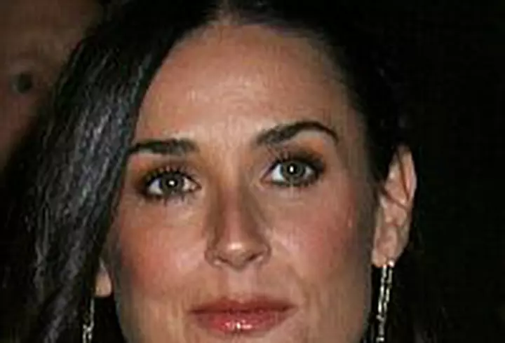 Cosmina Pasarin se dezbraca