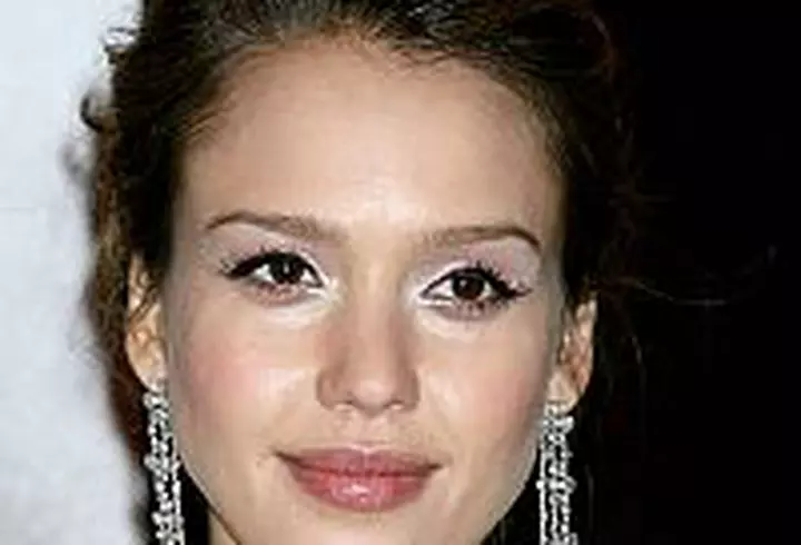 Cosmina Pasarin se dezbraca