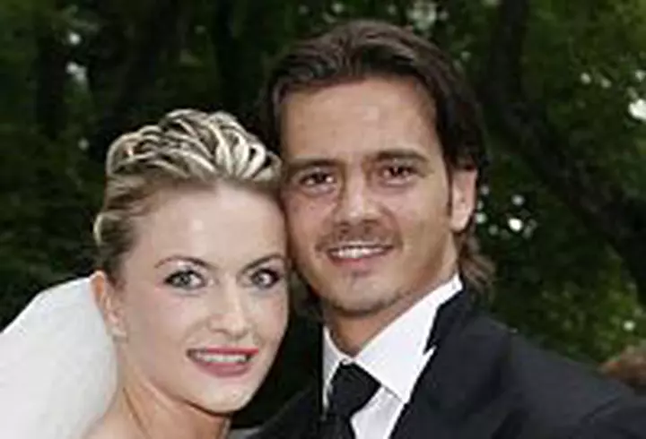 Amy Winehouse - Back to hospital - Video