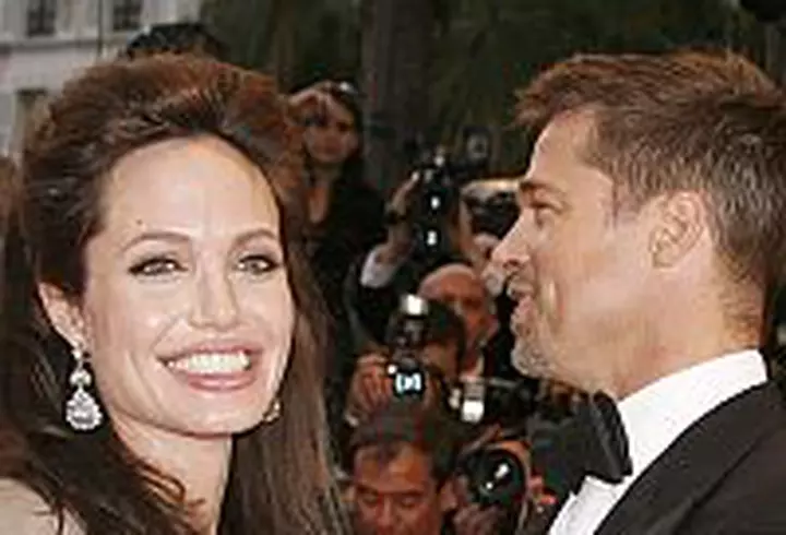 Amy Winehouse - Back to hospital - Video